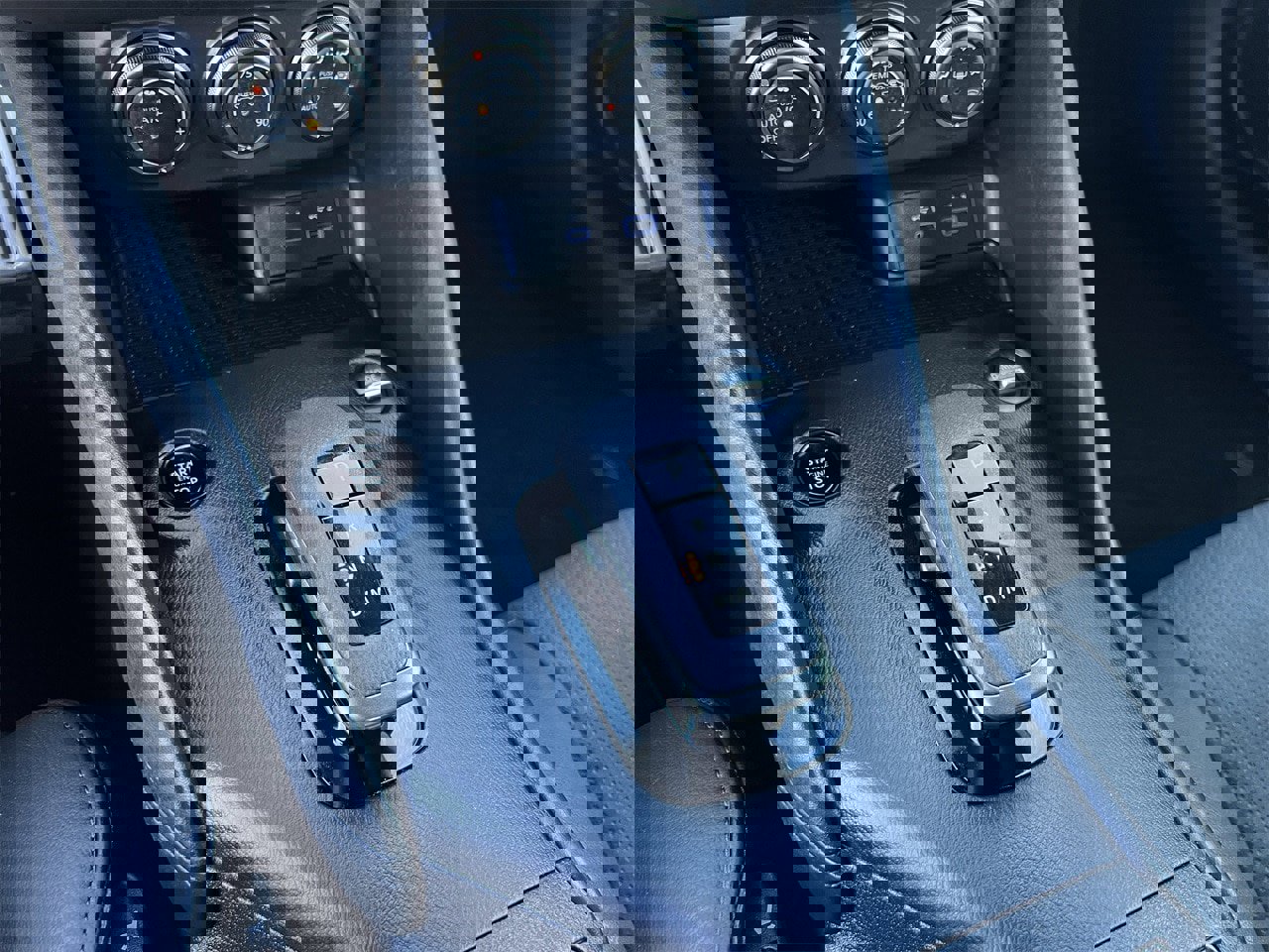 Certified 2024 Nissan Z Performance w/ Floor Mat Package image 17