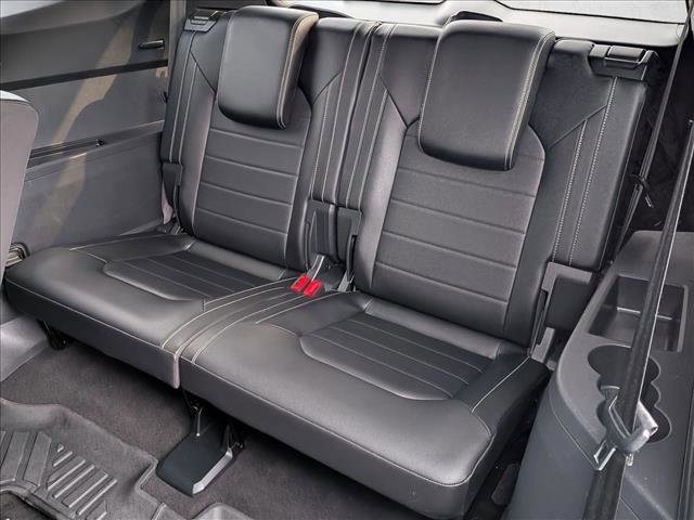 Used 2021 Volkswagen Atlas SEL Premium image 20