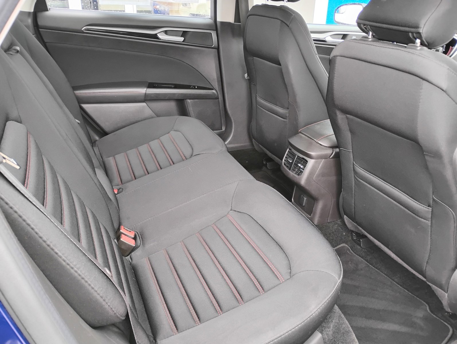 Used 2016 Ford Fusion SE image 18