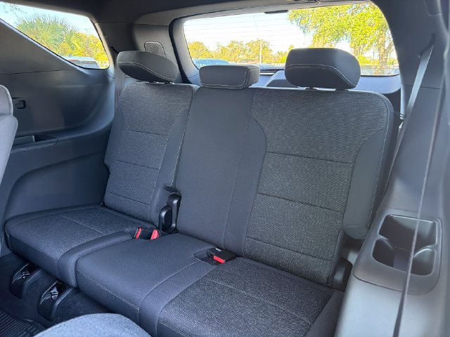 New 2027 Chevrolet Traverse LT w/ Midnight/Sport Edition FWD image 24