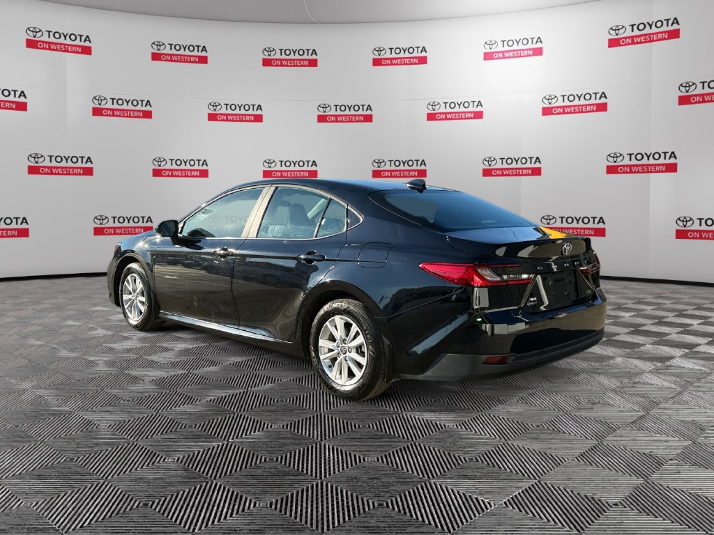 Used 2026 Toyota Camry LE AWD/4WD image 7