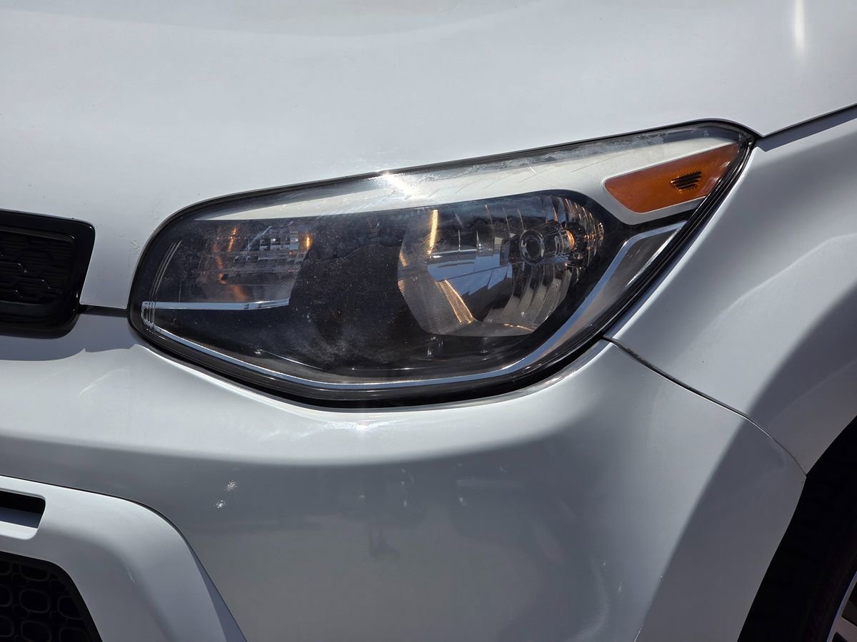 Used 2016 Kia Soul + w/ Soulful Package FWD image 6