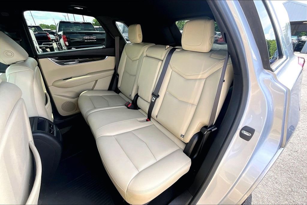 Used 2018 Cadillac XT5 FWD image 24