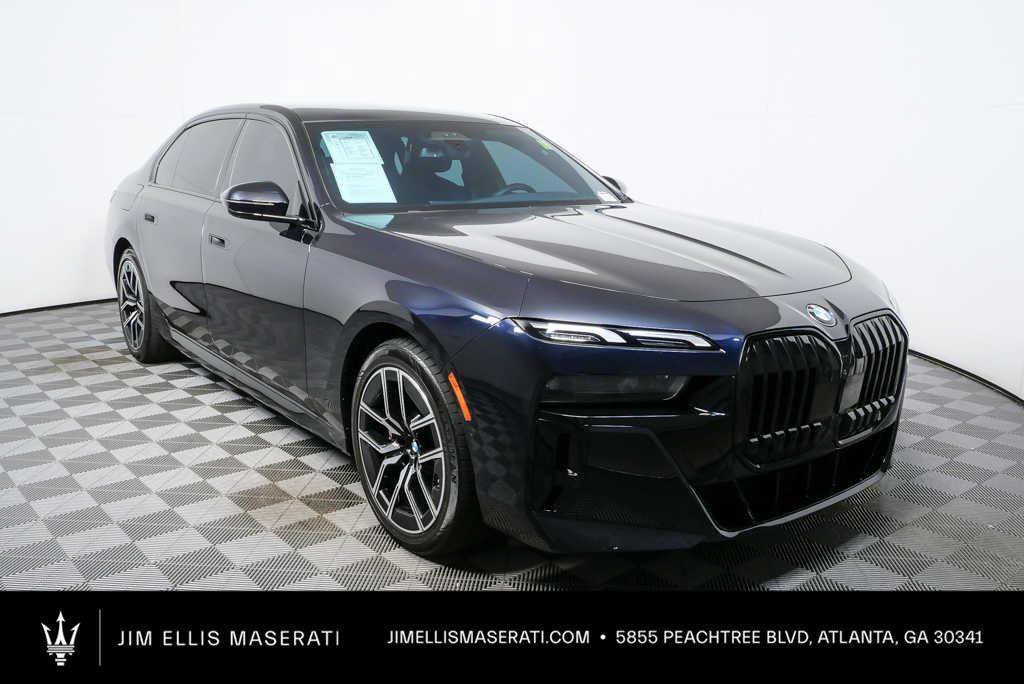 Used 2023 BMW 760i xDrive AWD/4WD image 25