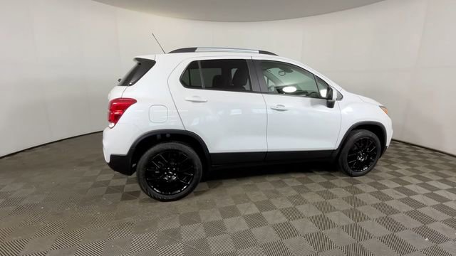 Used 2022 Chevrolet Trax LT w/ Driver Confidence Package AWD/4WD image 4