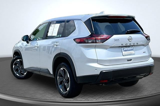 Used 2025 Nissan Rogue SV AWD/4WD image 4