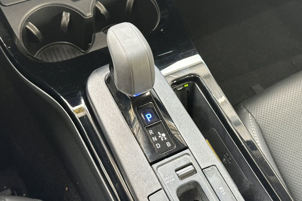 Used 2025 Toyota Prius XLE FWD image 29