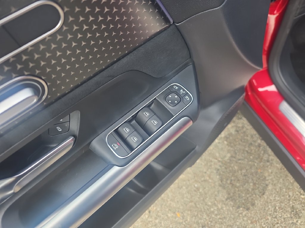 New 2026 Mercedes-Benz GLA 250 4MATIC image 11