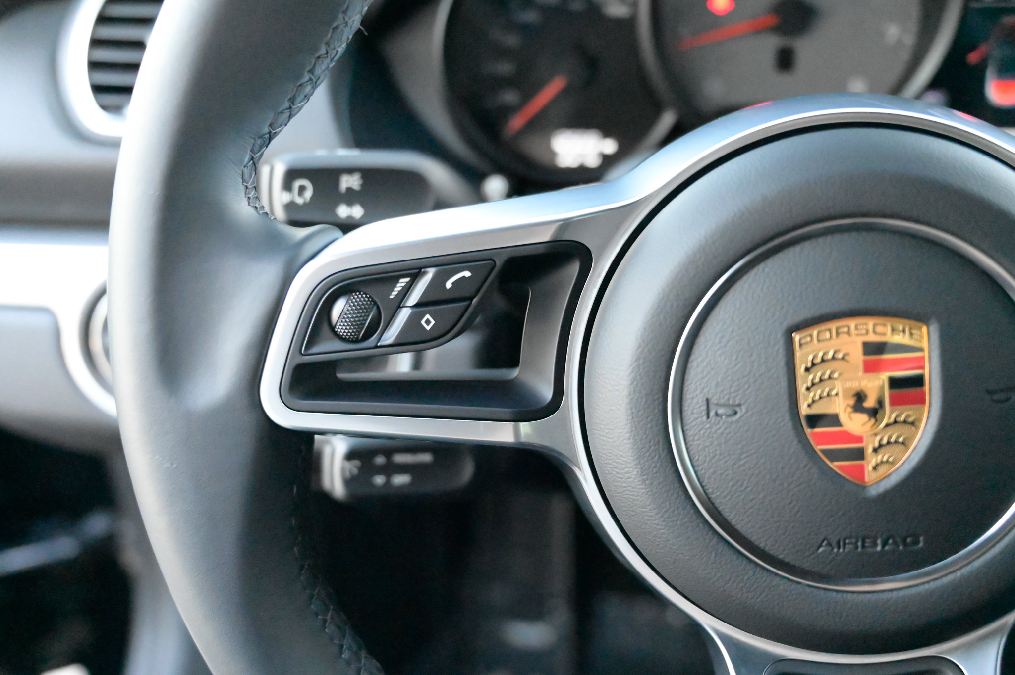 Used 2021 Porsche 718 Boxster S RWD image 27
