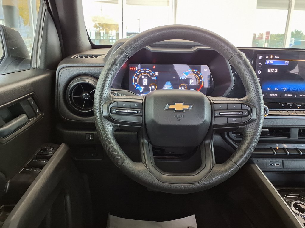 Used 2025 Chevrolet Colorado W/T w/ Advanced Trailering Package AWD/4WD image 17