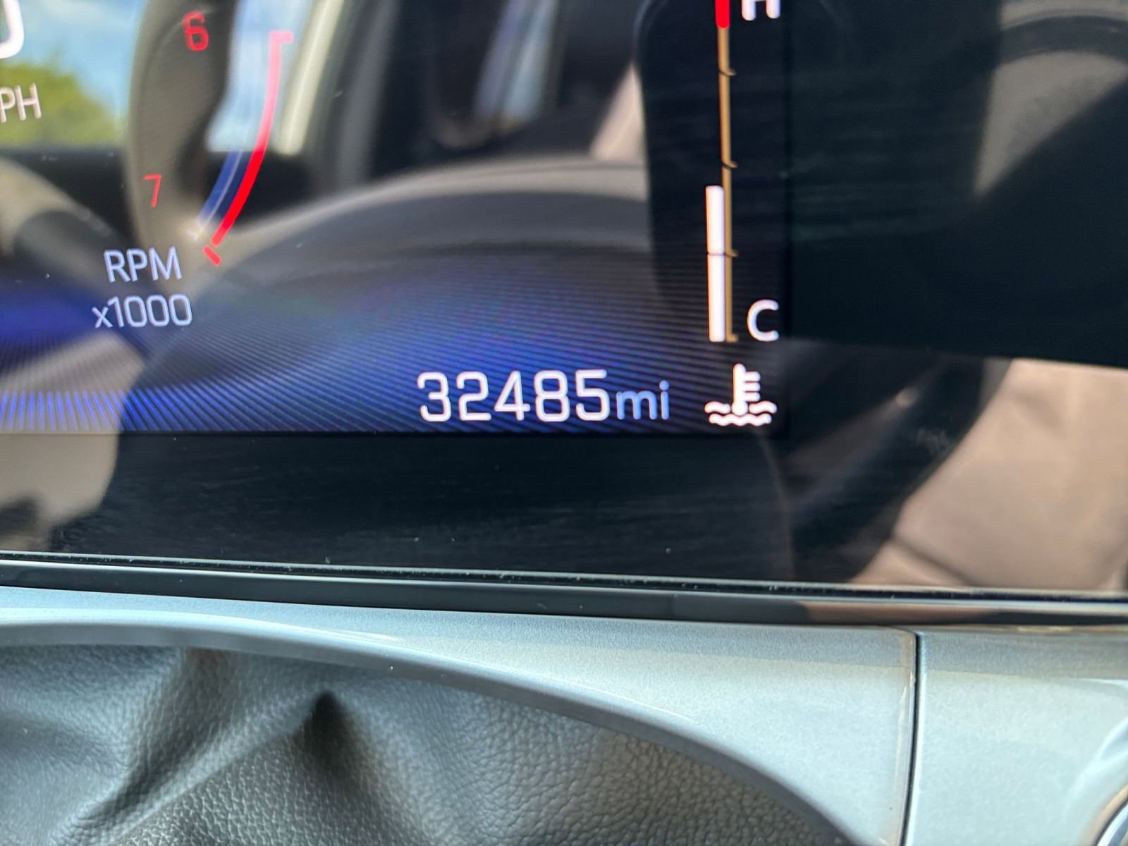 Used 2025 Chevrolet Trax LT image 42