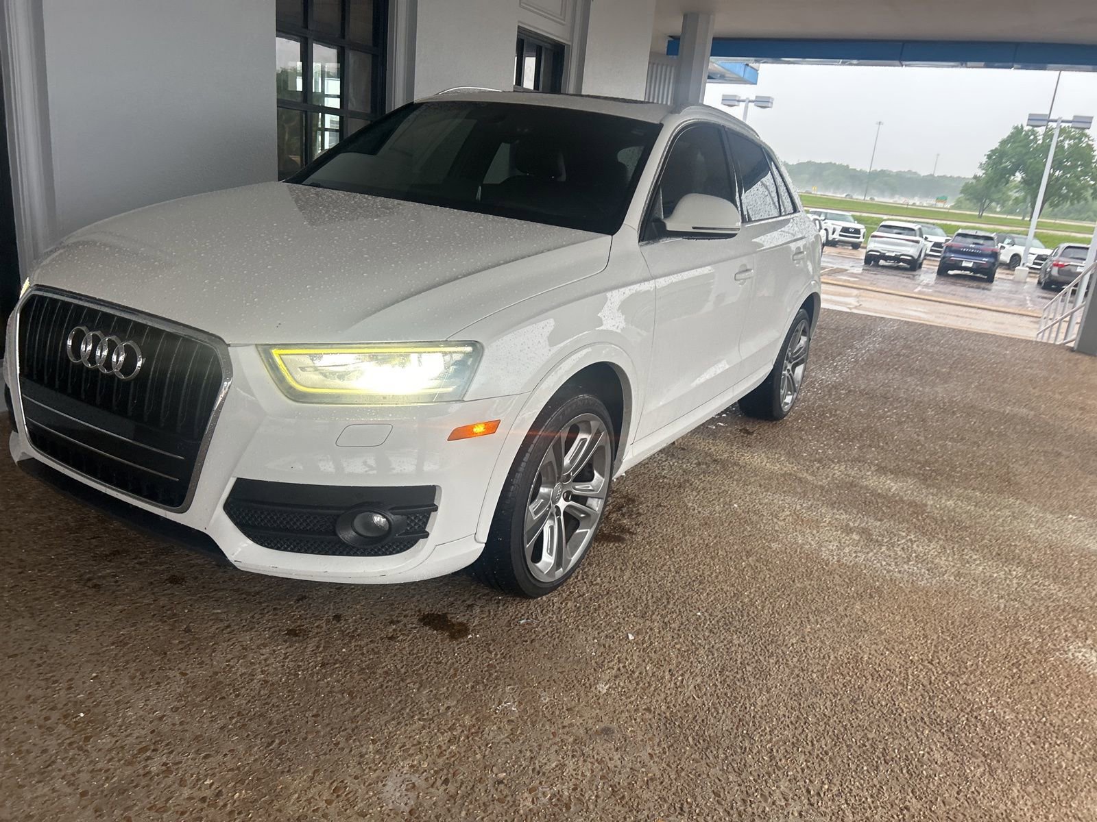 Used 2015 Audi Q3 2.0T Premium Plus AWD/4WD image 2