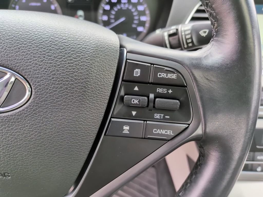 Used 2016 Hyundai Sonata Limited w/ Option Group 05 image 26