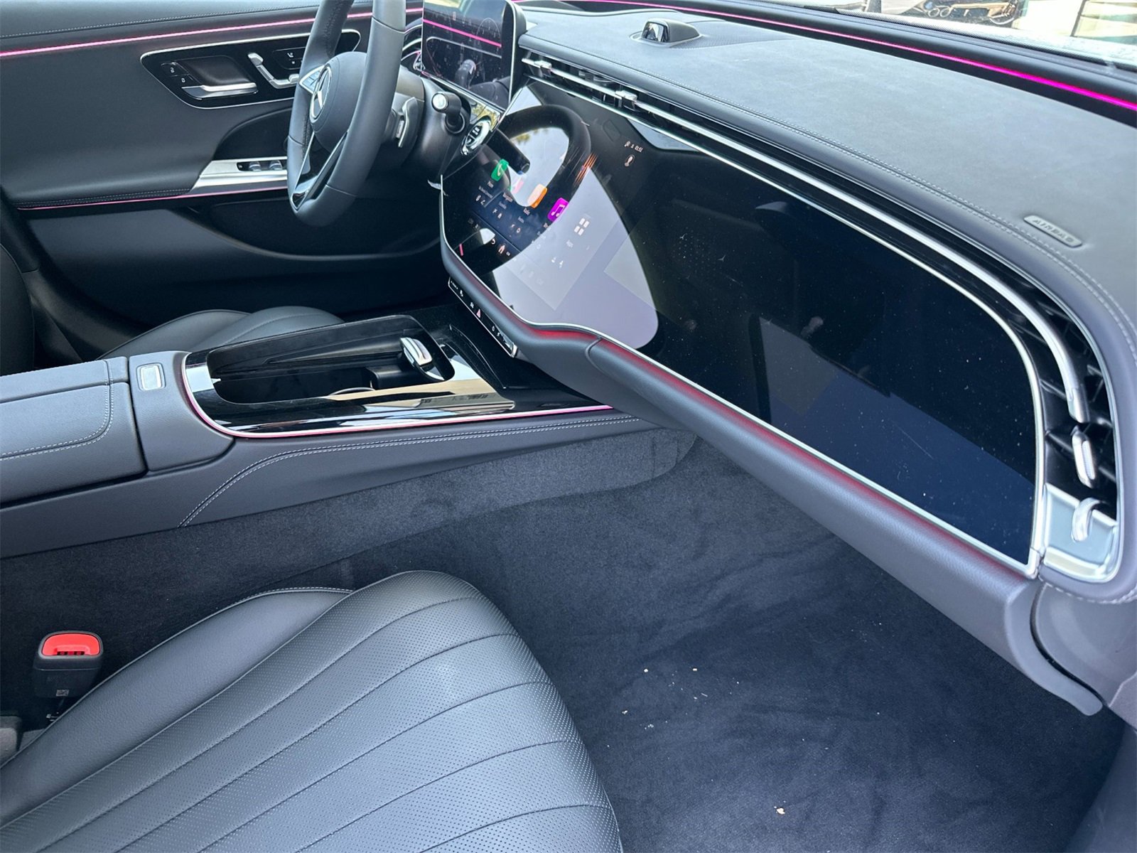 Used 2024 Mercedes-Benz E 350 4MATIC Sedan image 16