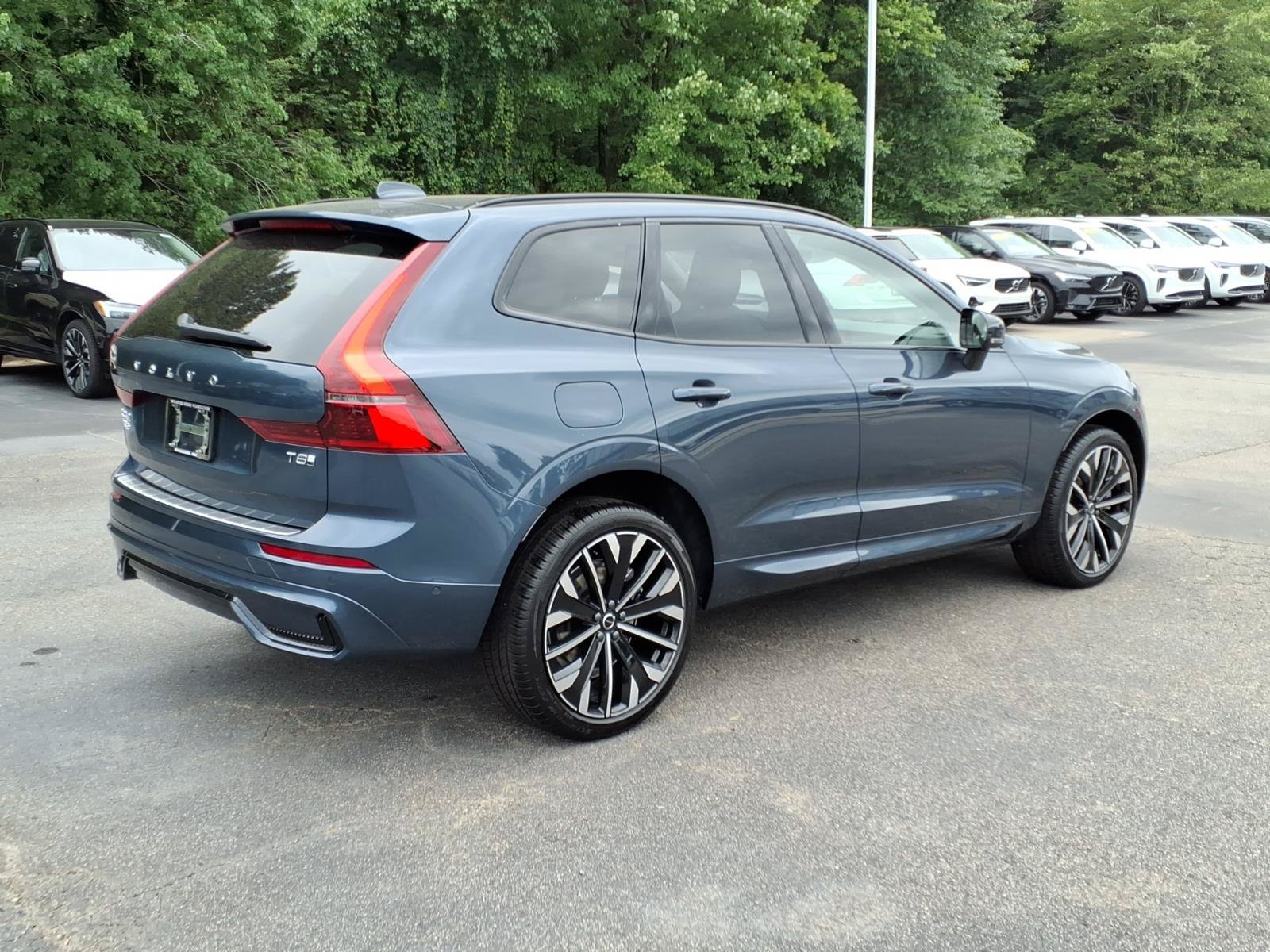 New 2026 Volvo XC60 T8 Ultra w/ Protection Package Premier AWD/4WD image 2