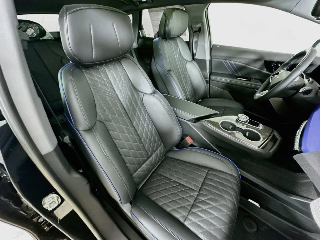 New 2026 Cadillac Optiq V w/ LPO, Floor Liner Package AWD/4WD image 36