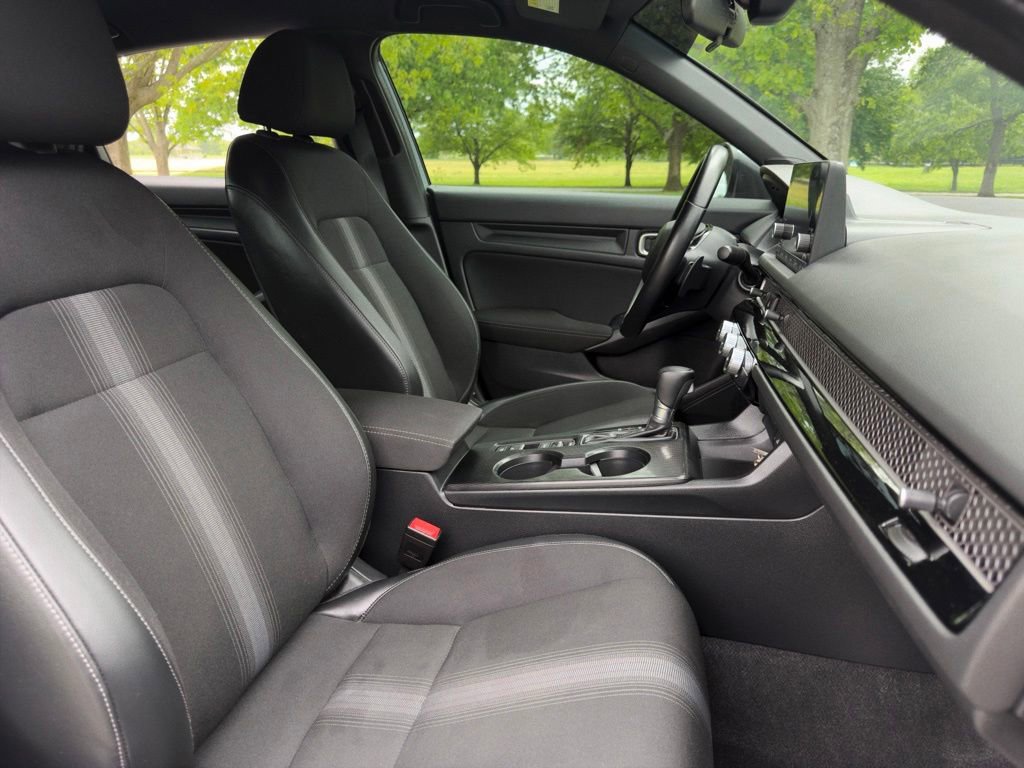 Used 2023 Honda Civic Sport image 28