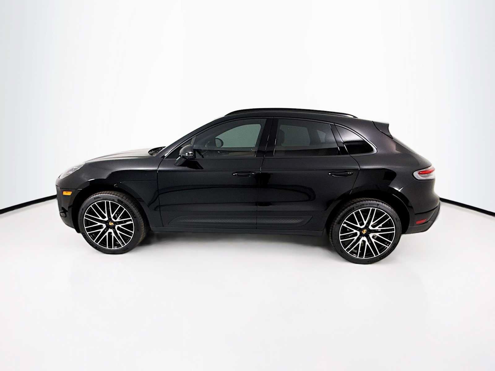 New 2026 Porsche Macan AWD/4WD image 2