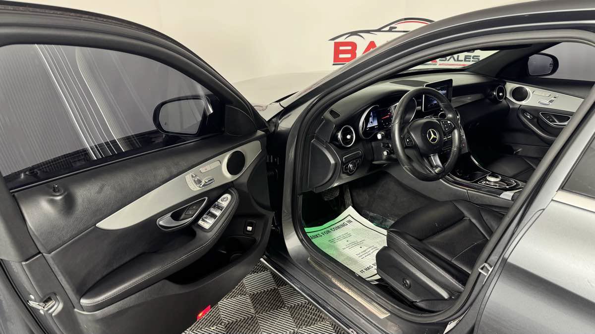 Used 2018 Mercedes-Benz C 300 Sedan w/ Premium Package image 12