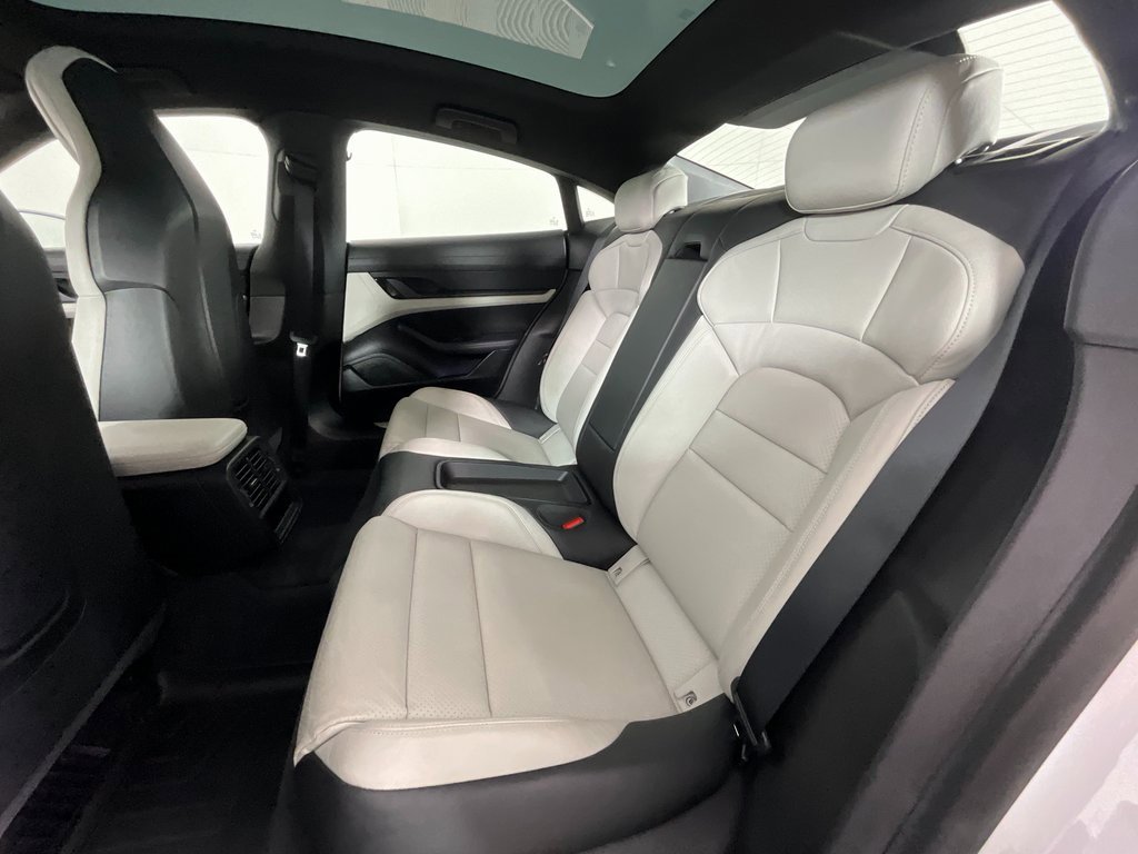 Used 2020 Porsche Taycan 4S image 25
