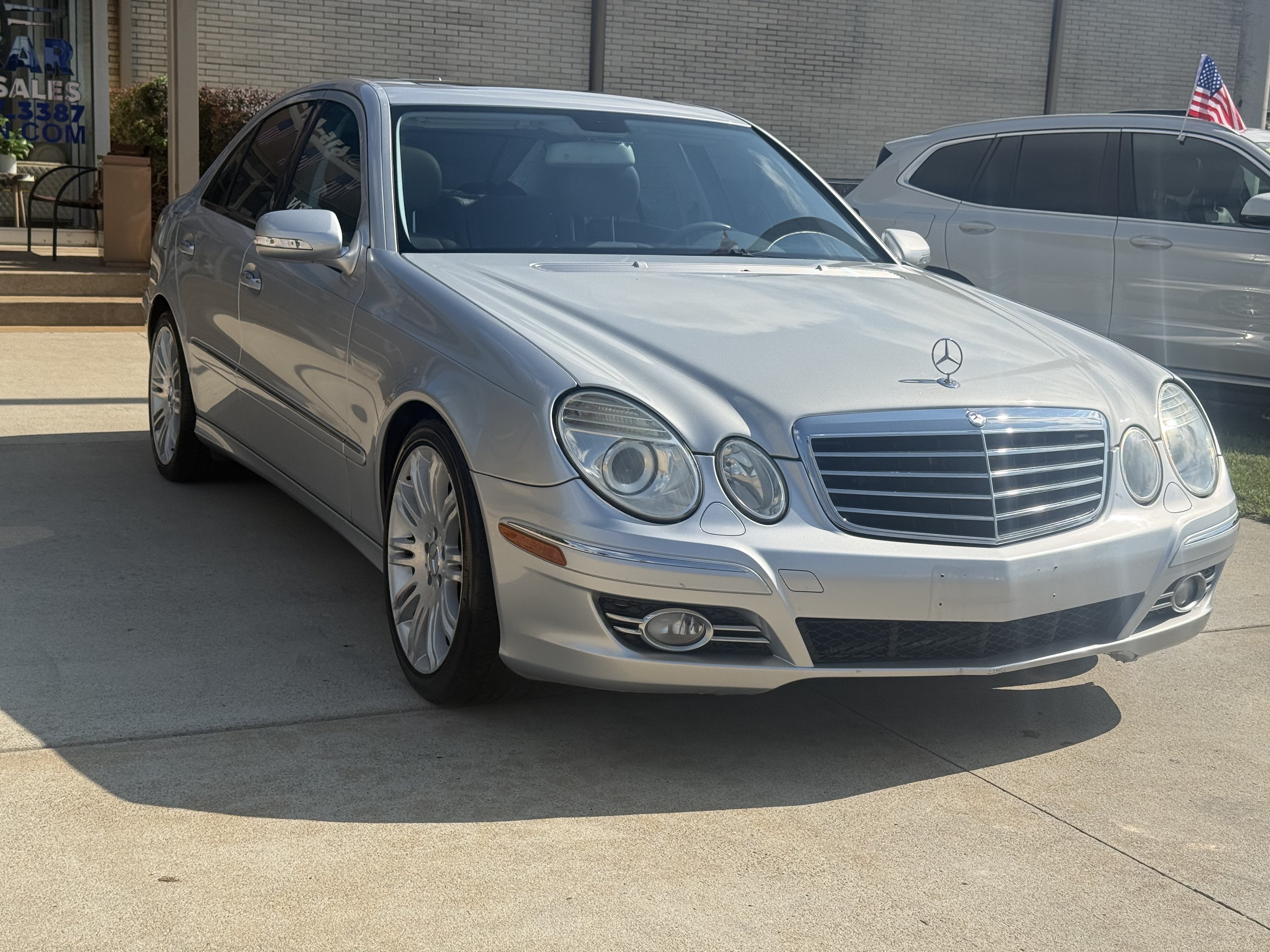 Used 2007 Mercedes-Benz E 350 Sedan w/ Premium Pkg 1 image 3