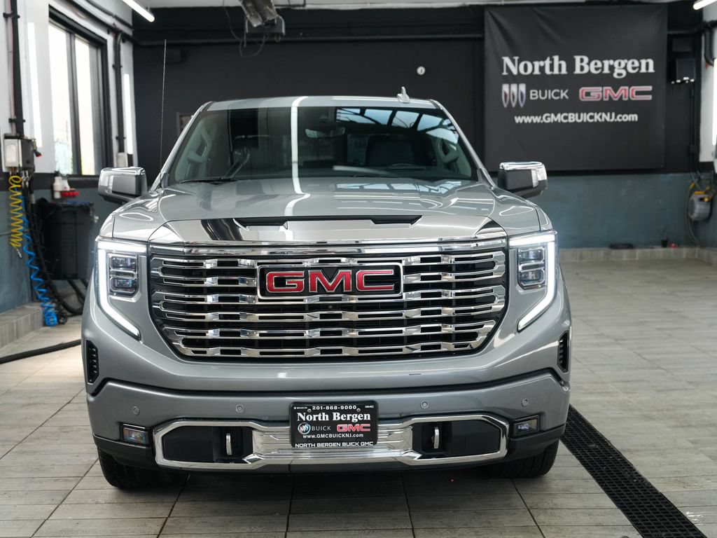 Used 2023 GMC Sierra 1500 Denali w/ Denali Reserve Package AWD/4WD image 2
