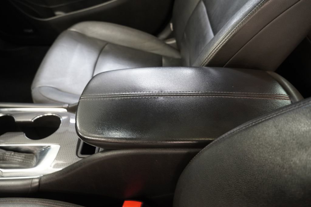 Used 2016 Chevrolet Malibu LT w/ Leather Package image 24