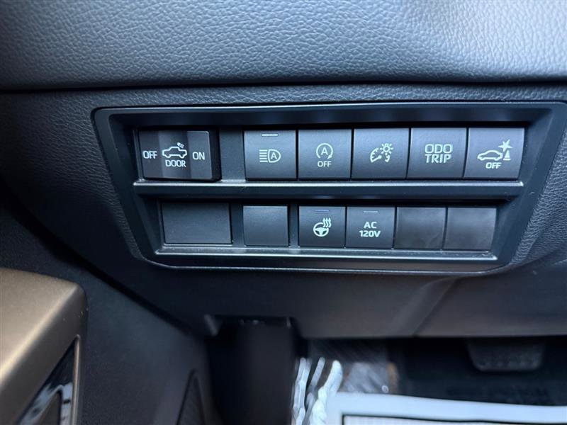 Used 2024 Toyota Tundra Limited image 26