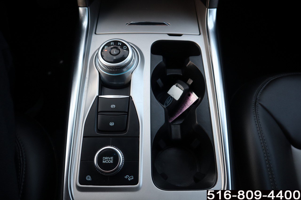 Used 2022 Ford Explorer XLT w/ Equipment Group 202A image 19