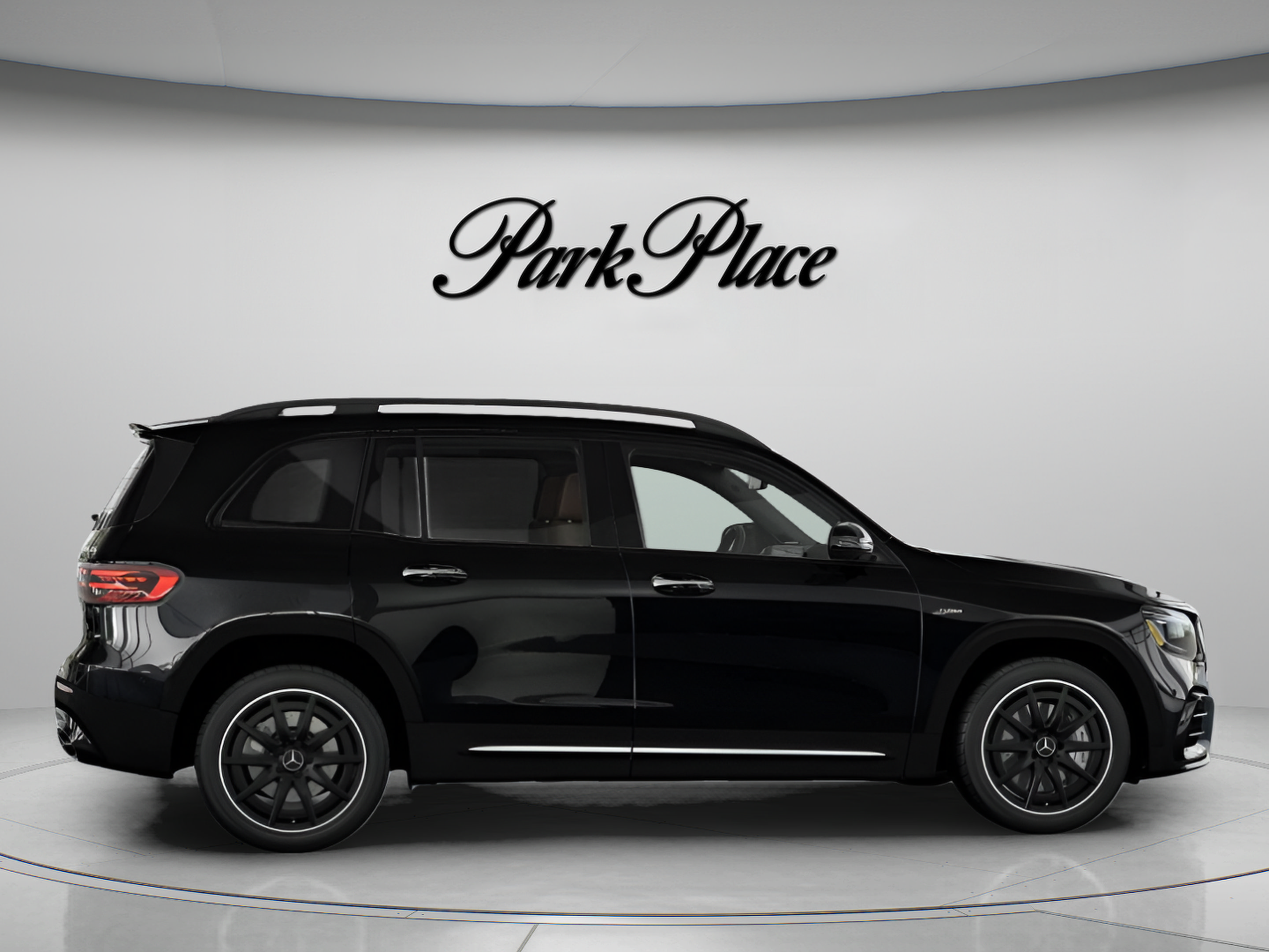 Used 2026 Mercedes-Benz GLB 35 AMG 4MATIC image 26