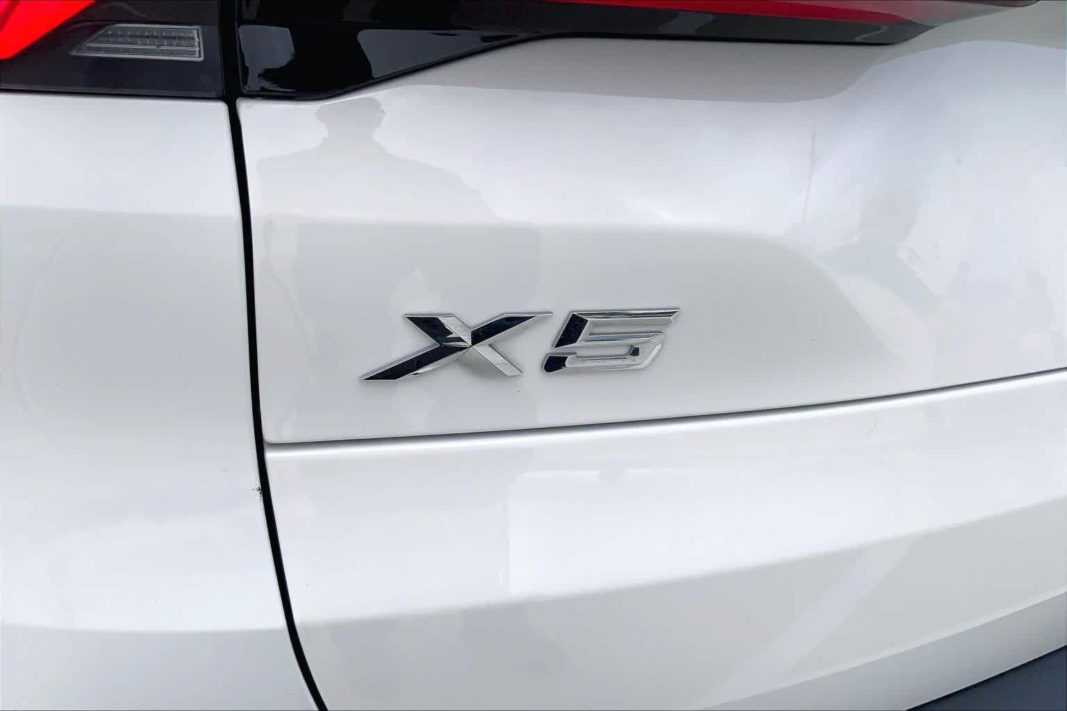 Used 2024 BMW X5 xDrive40i w/ Premium Package AWD/4WD image 28