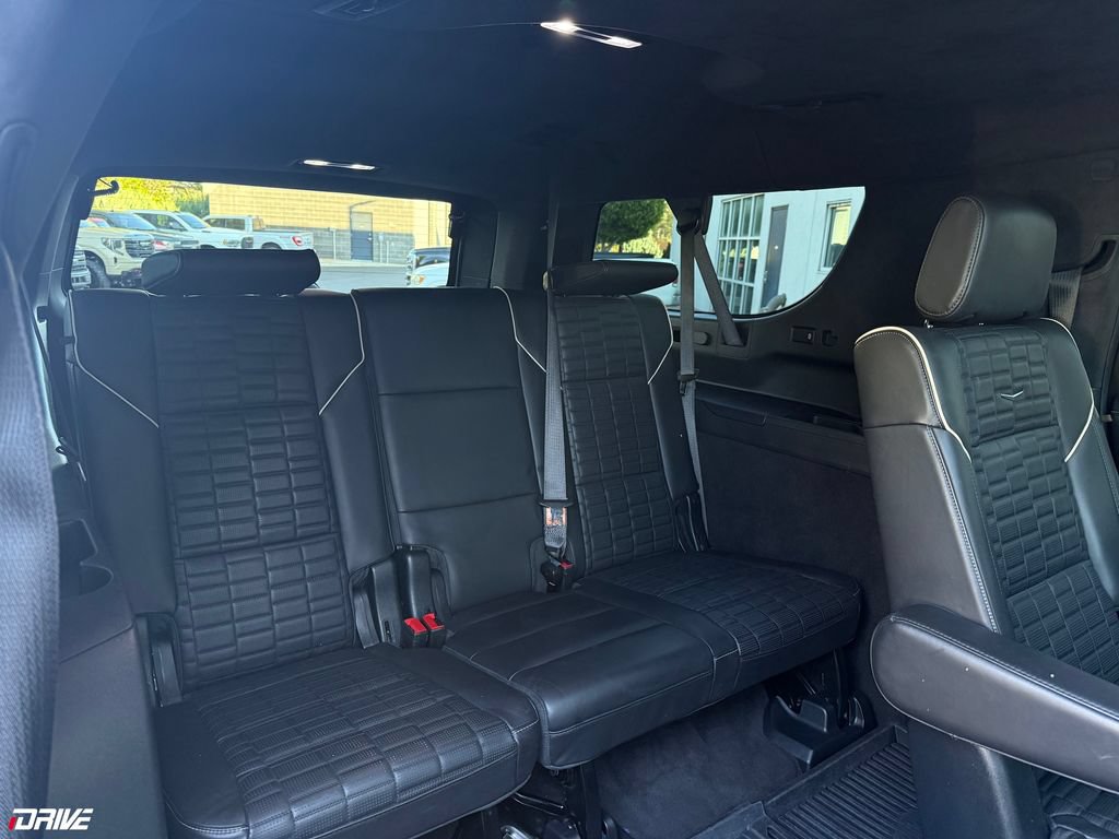 Used 2023 Cadillac Escalade ESV Sport Platinum w/ LPO, Floor Liner Package AWD/4WD image 27
