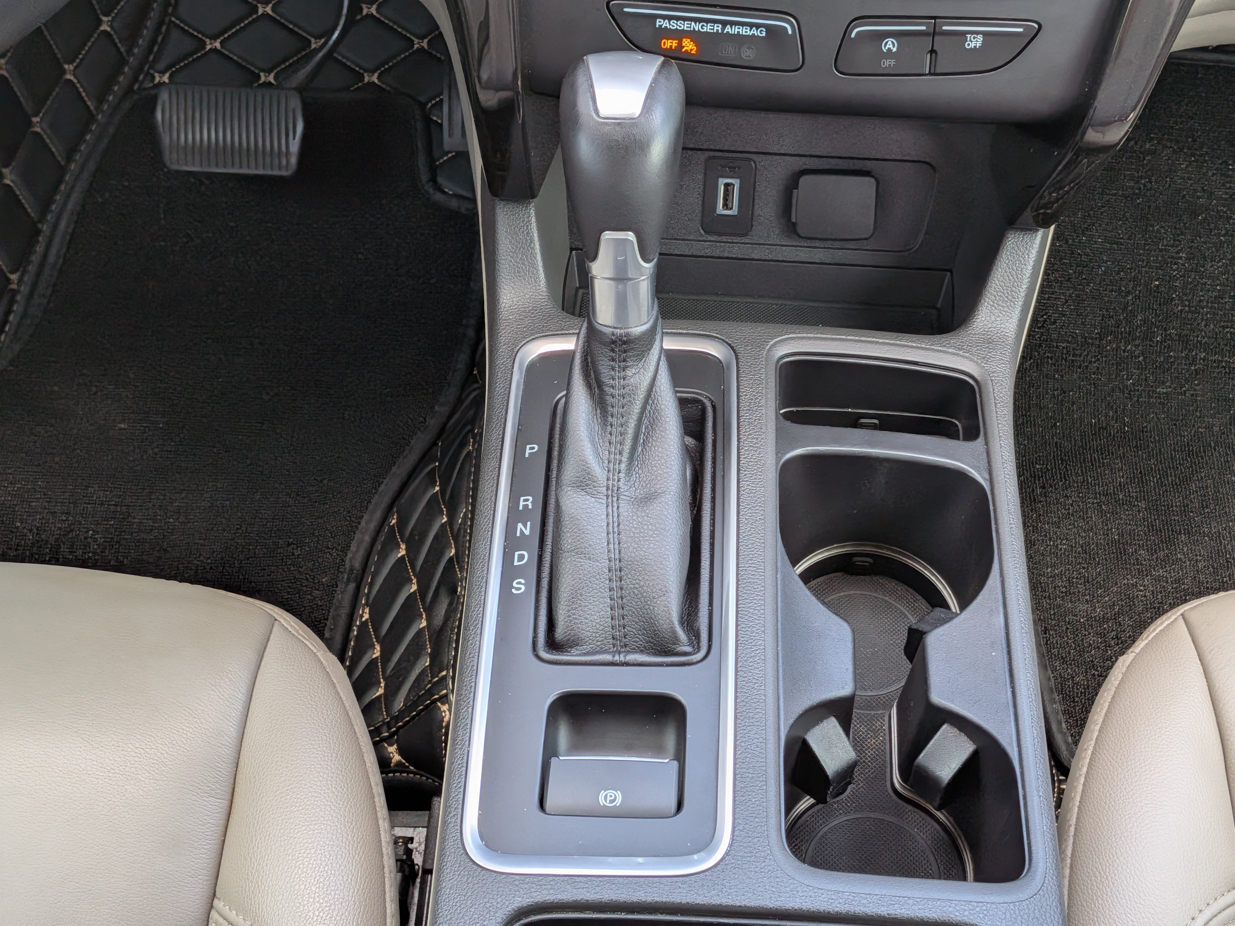 Used 2017 Ford Escape Titanium FWD image 21