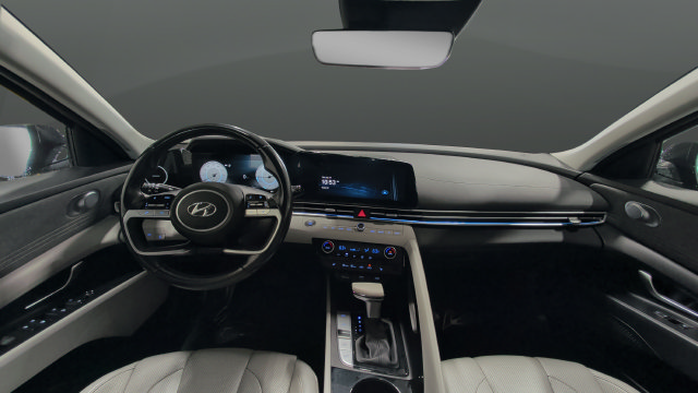 Certified 2023 Hyundai Elantra Limited FWD image 11