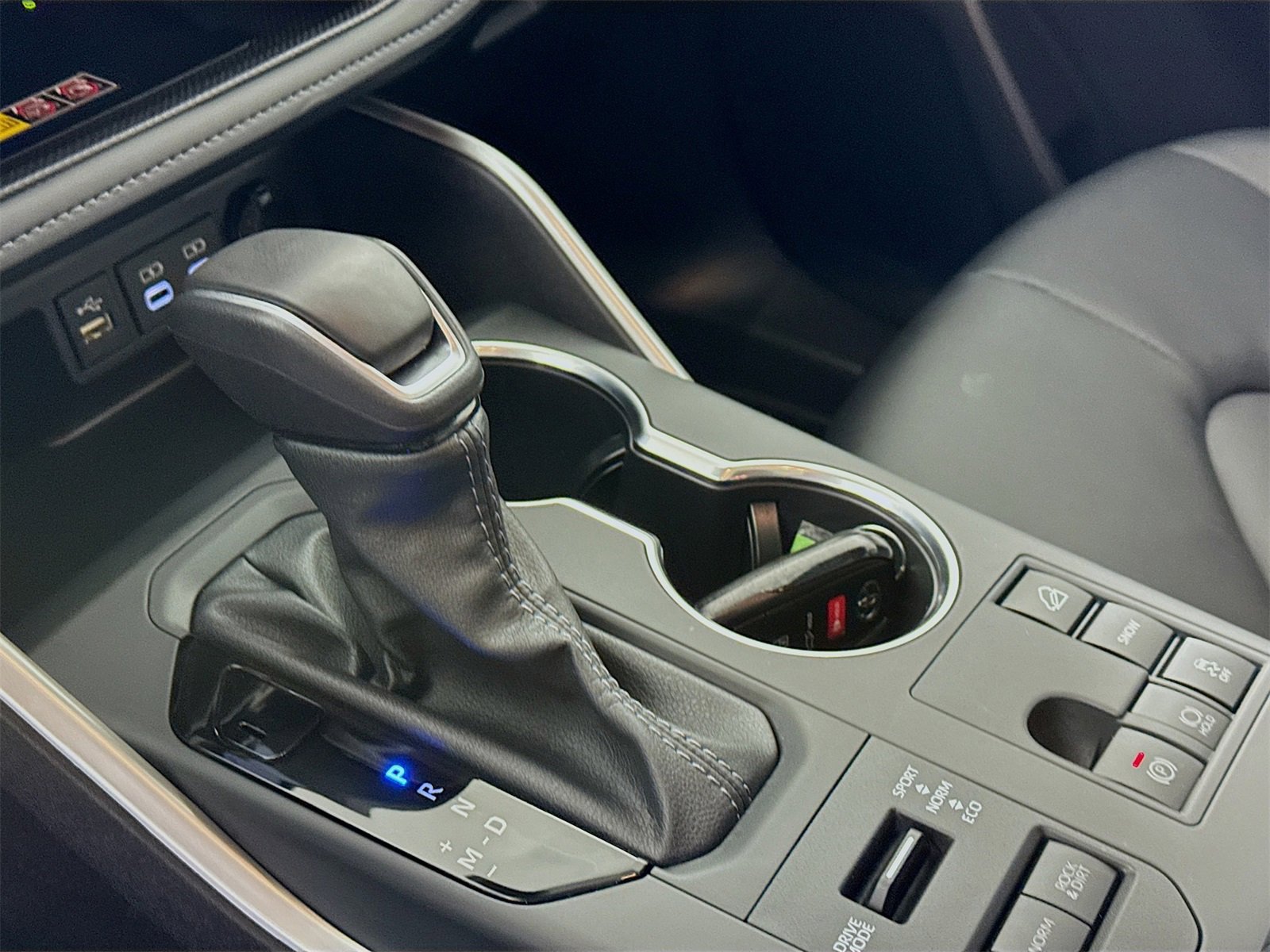 Certified 2025 Toyota Highlander XLE image 11