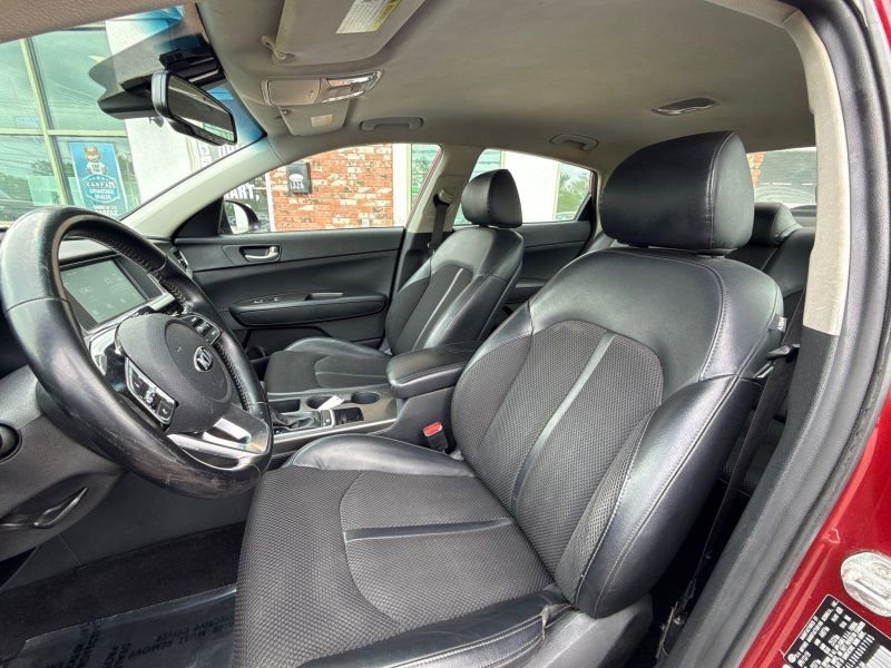 Used 2019 Kia Optima S FWD image 11