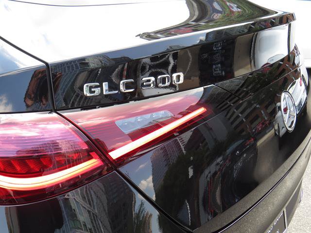 Used 2024 Mercedes-Benz GLC 300 4MATIC image 29