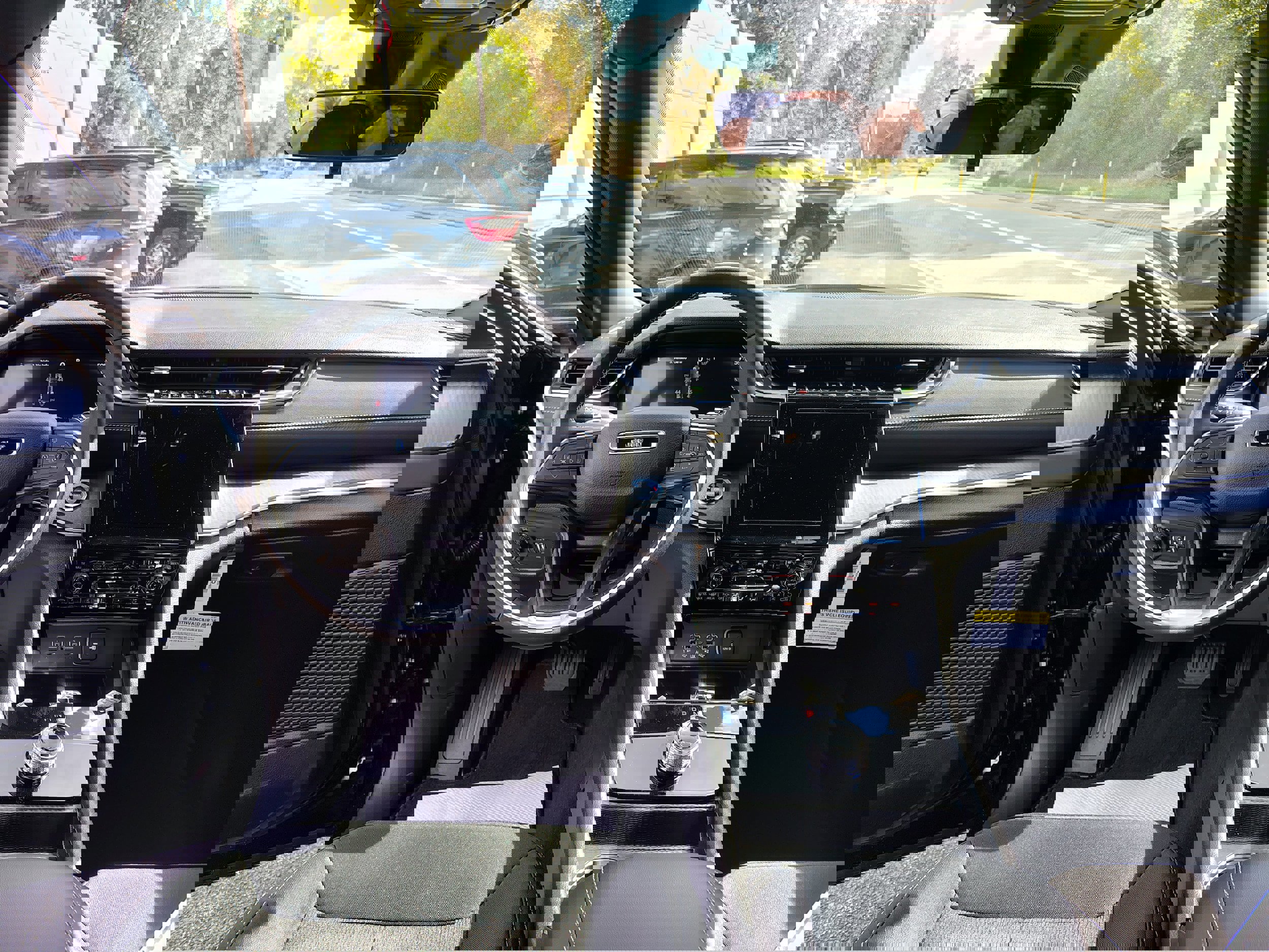 New 2025 Jeep Grand Cherokee Laredo X w/ Luxury Tech Group I image 23