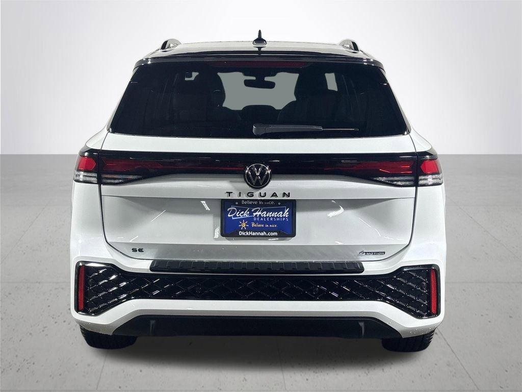New 2025 Volkswagen Tiguan SE R-Line image 7