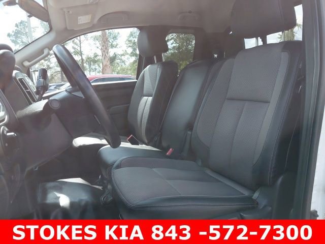 Used 2018 Nissan Titan S image 22