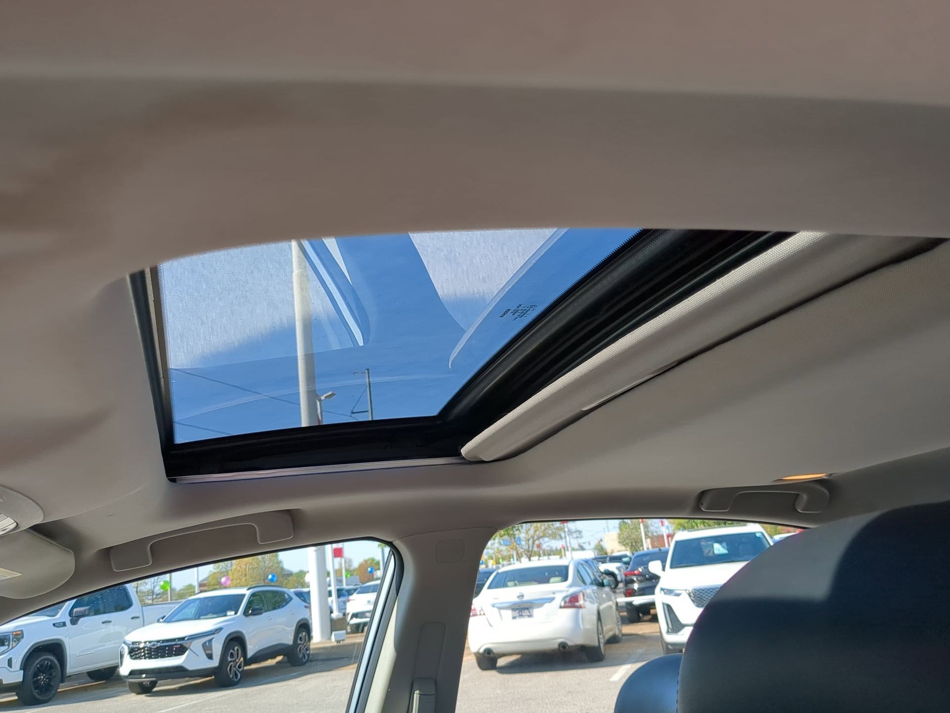 Used 2014 Nissan Altima 2.5 SL w/ Moonroof Package image 19