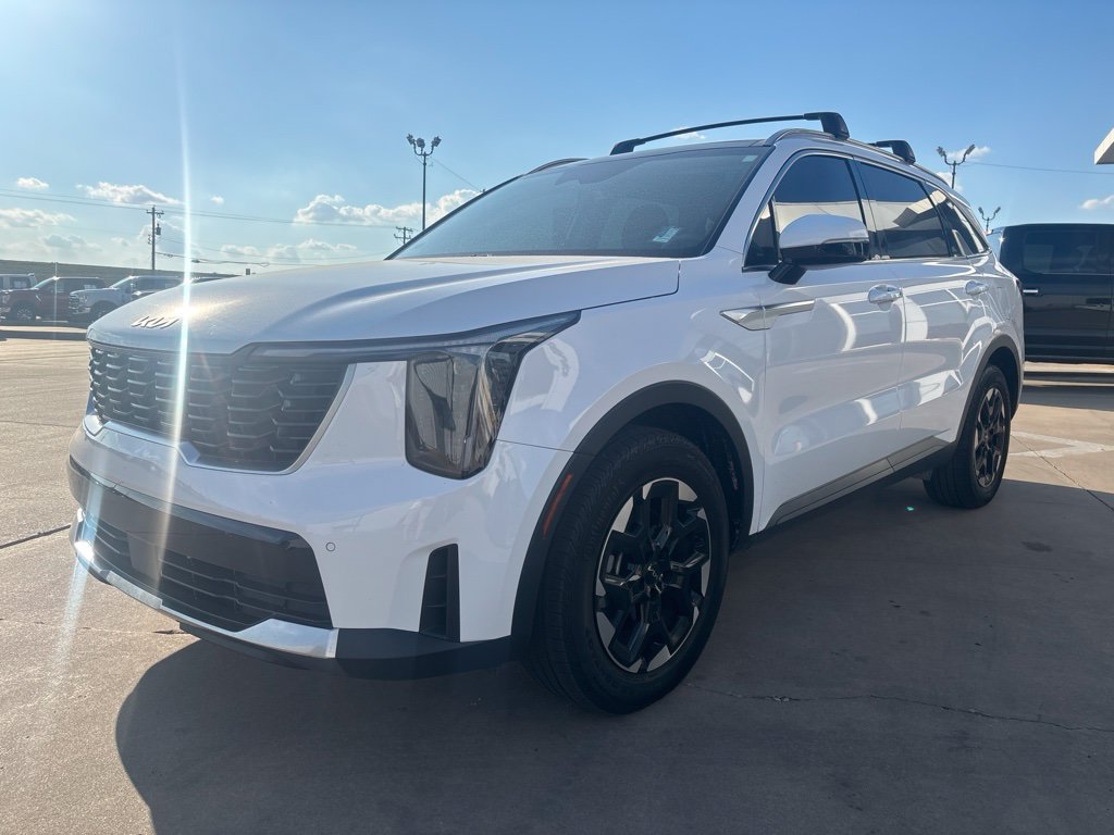 Used 2025 Kia Sorento S w/ Panoramic Sunroof Package FWD image 3