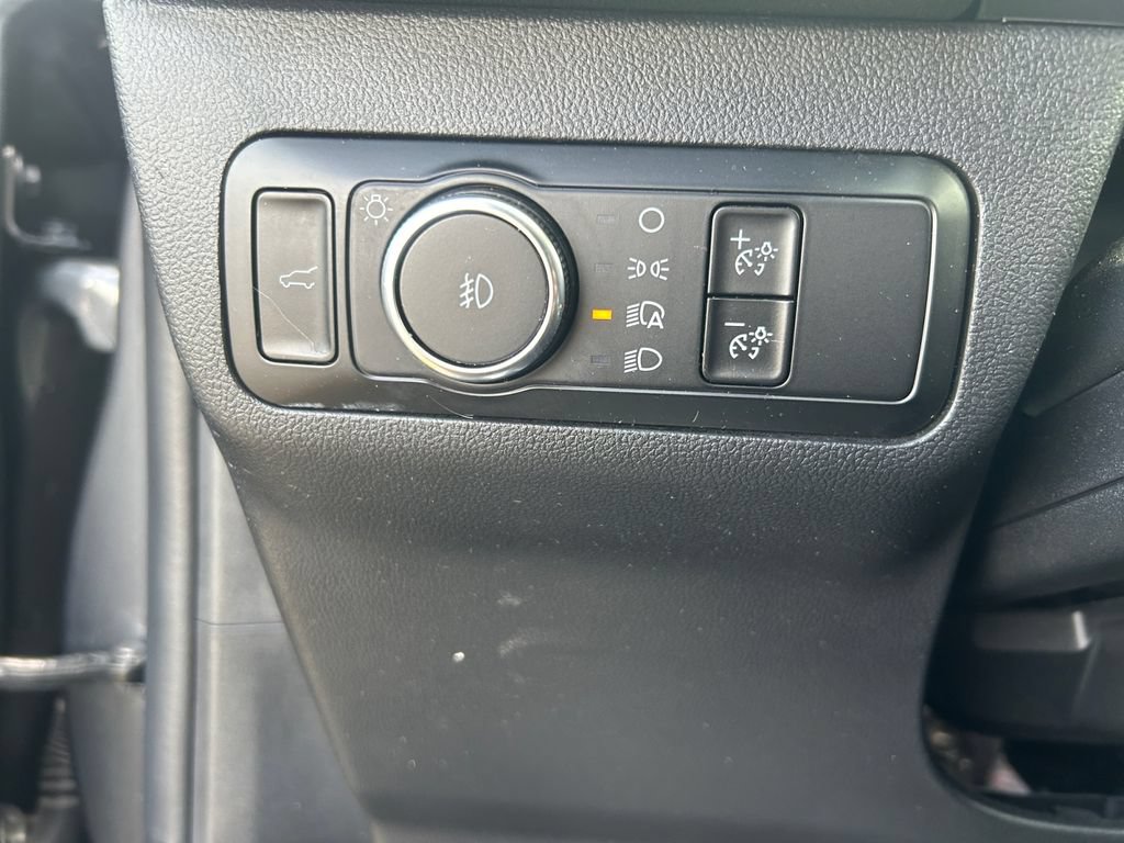 Used 2025 Ford Escape ST-Line Select AWD/4WD image 19