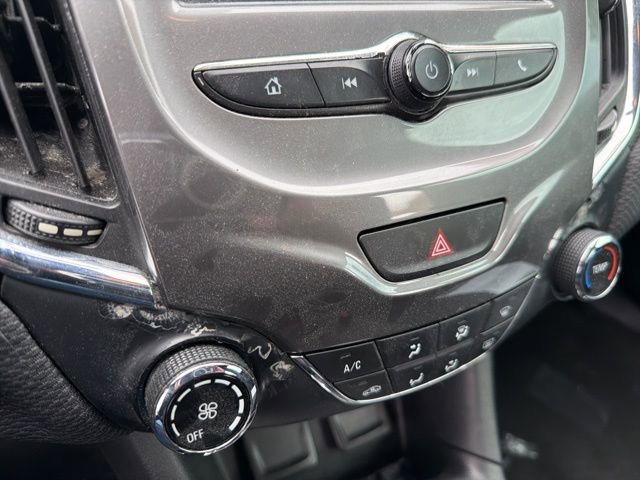 Used 2018 Chevrolet Cruze LT w/ RS Package image 21