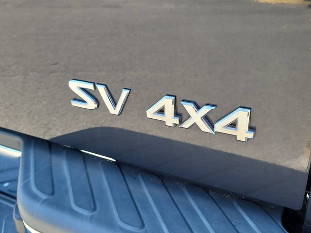 Used 2015 Nissan Frontier SV w/ SV Value Truck Package AWD/4WD image 8