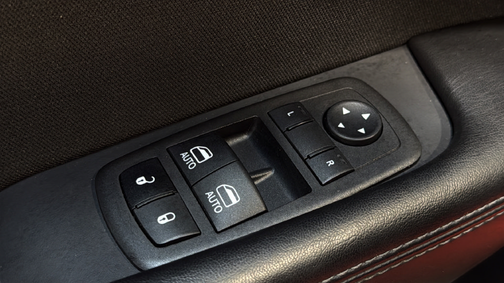 Used 2023 Dodge Challenger SXT RWD image 15
