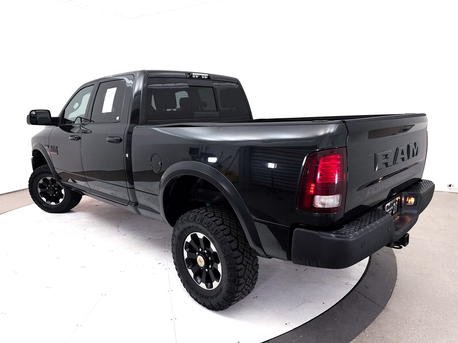 Used 2018 RAM 2500 Power Wagon w/ Leather & Luxury Group AWD/4WD image 2