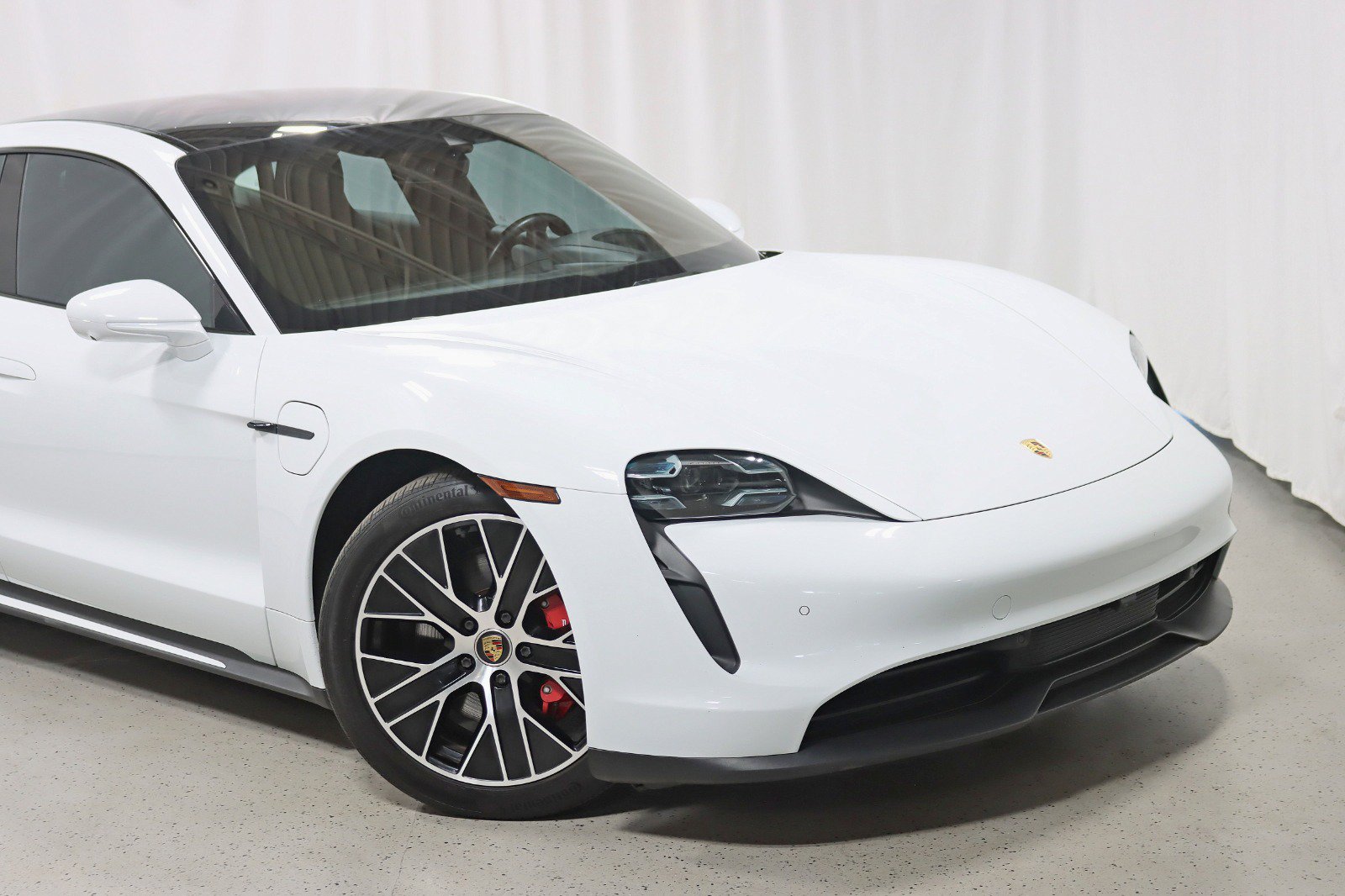 Used 2021 Porsche Taycan 4S AWD/4WD image 2