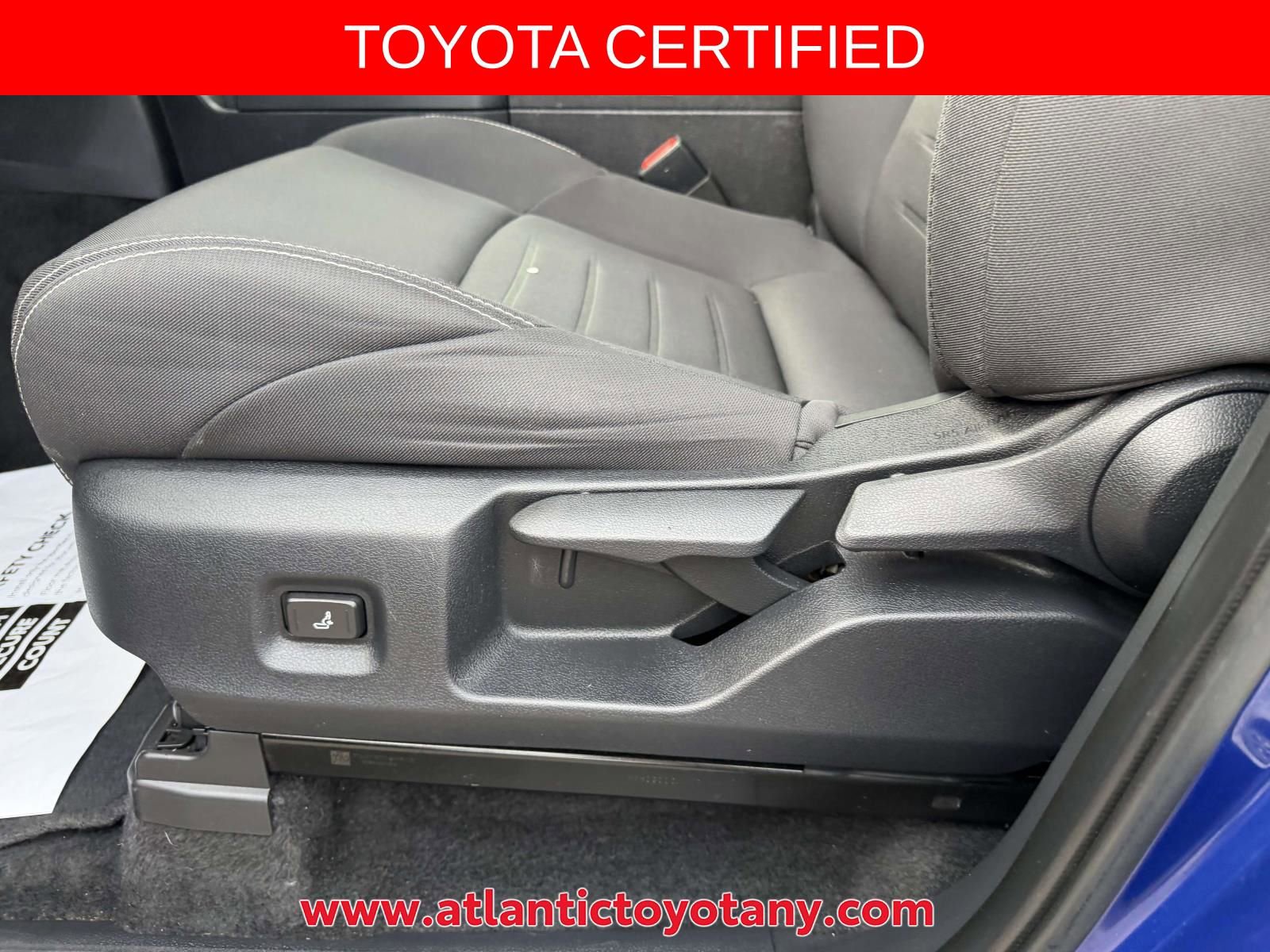 Certified 2024 Toyota Tacoma TRD Off-Road AWD/4WD image 20