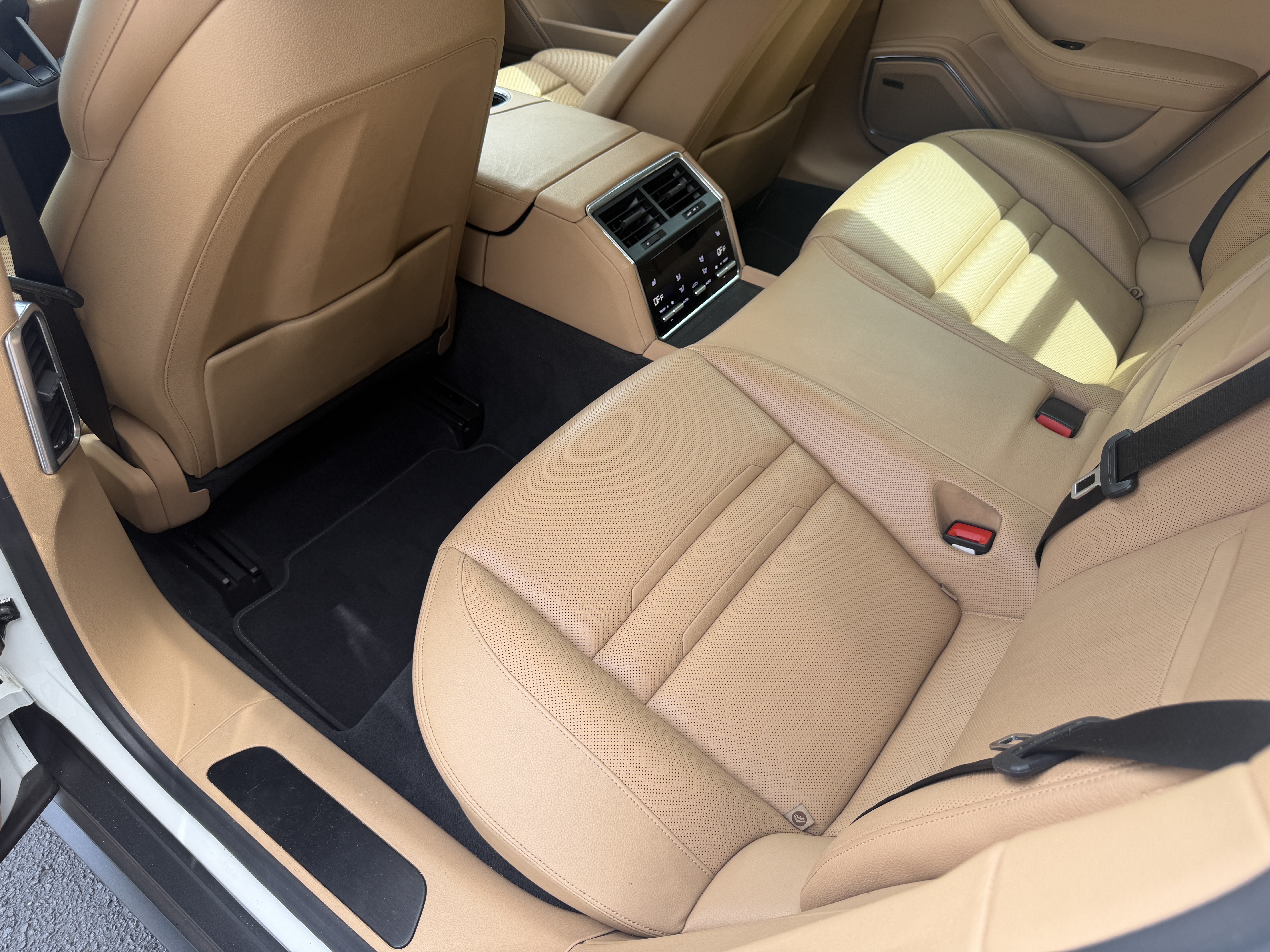 Certified 2023 Porsche Panamera Platinum Edition RWD image 15